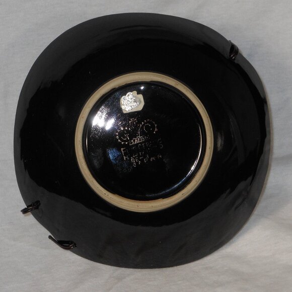 NAPCO Japan small fire ceramic serving bowl with wire handle - Picture 5 of 5